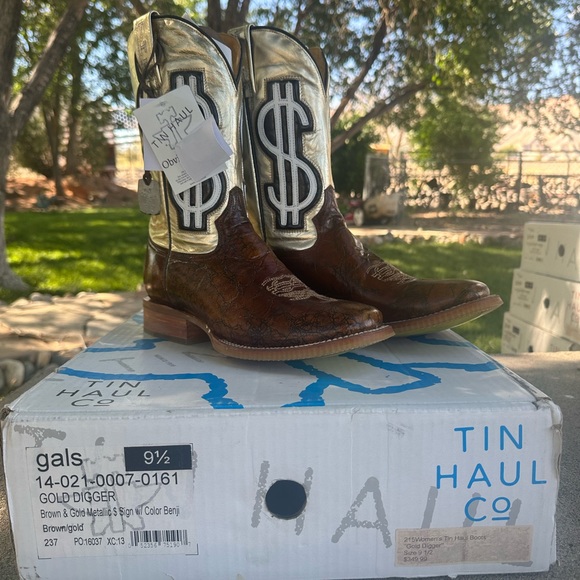 Tin Haul Shoes - Tin Haul woman’s boots